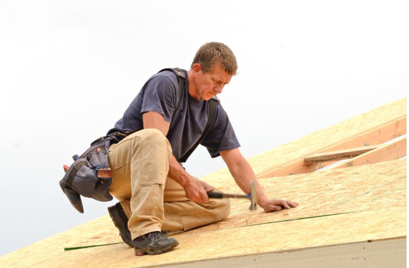 Factors to consider when looking for a roofing contractor