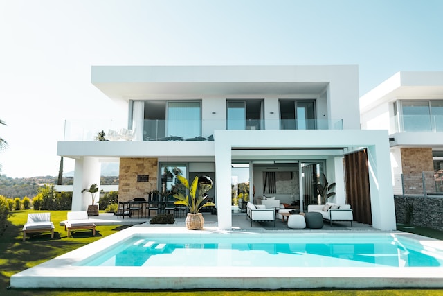 Luxurious-Villa